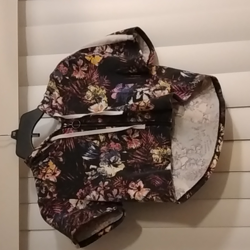 A hoodied shirt